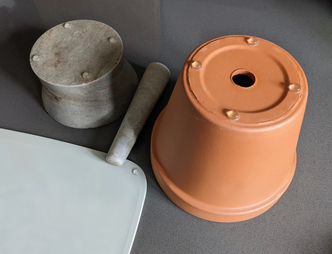 Rubber or Polyurethane feet: who comes out on top?